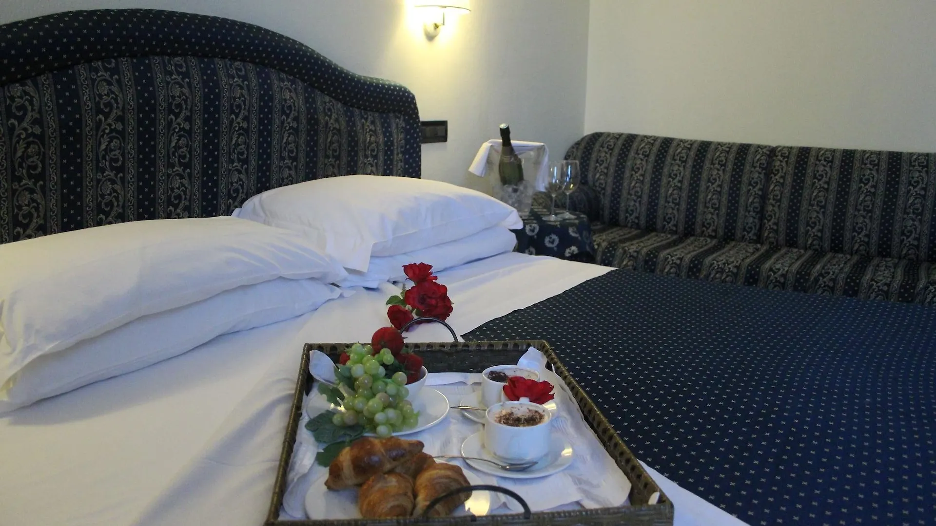 Yachting Hotel Mistral Sirmione