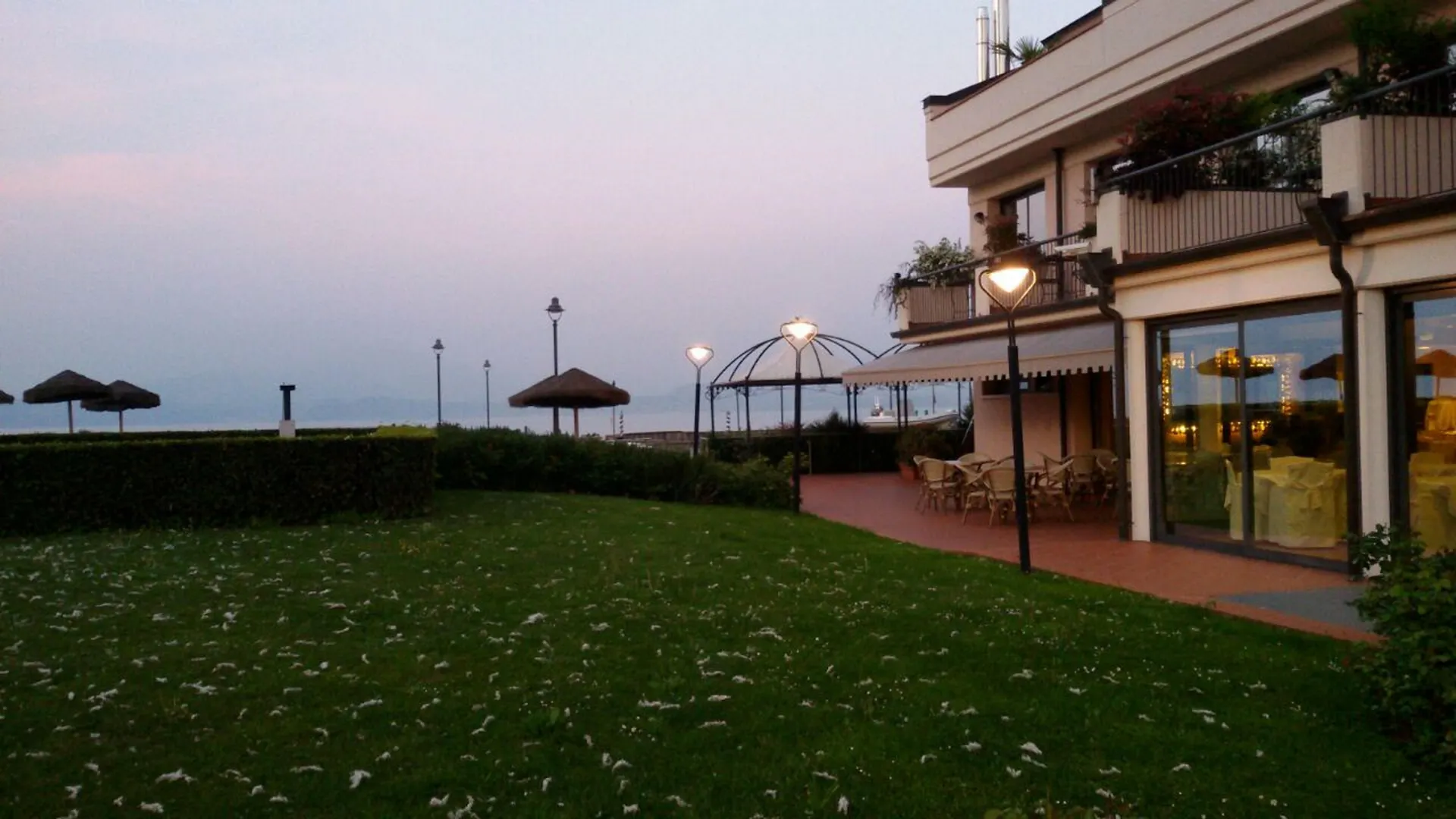 Yachting Hotel Mistral Sirmione Italy