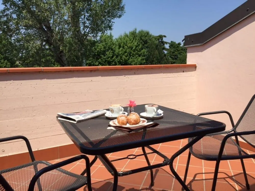 Yachting Hotel Mistral Sirmione